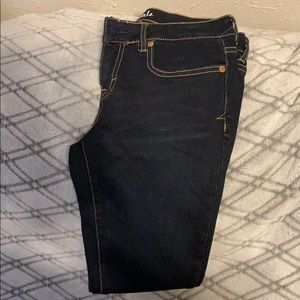 New jeans size 4 short they just don’t fit me